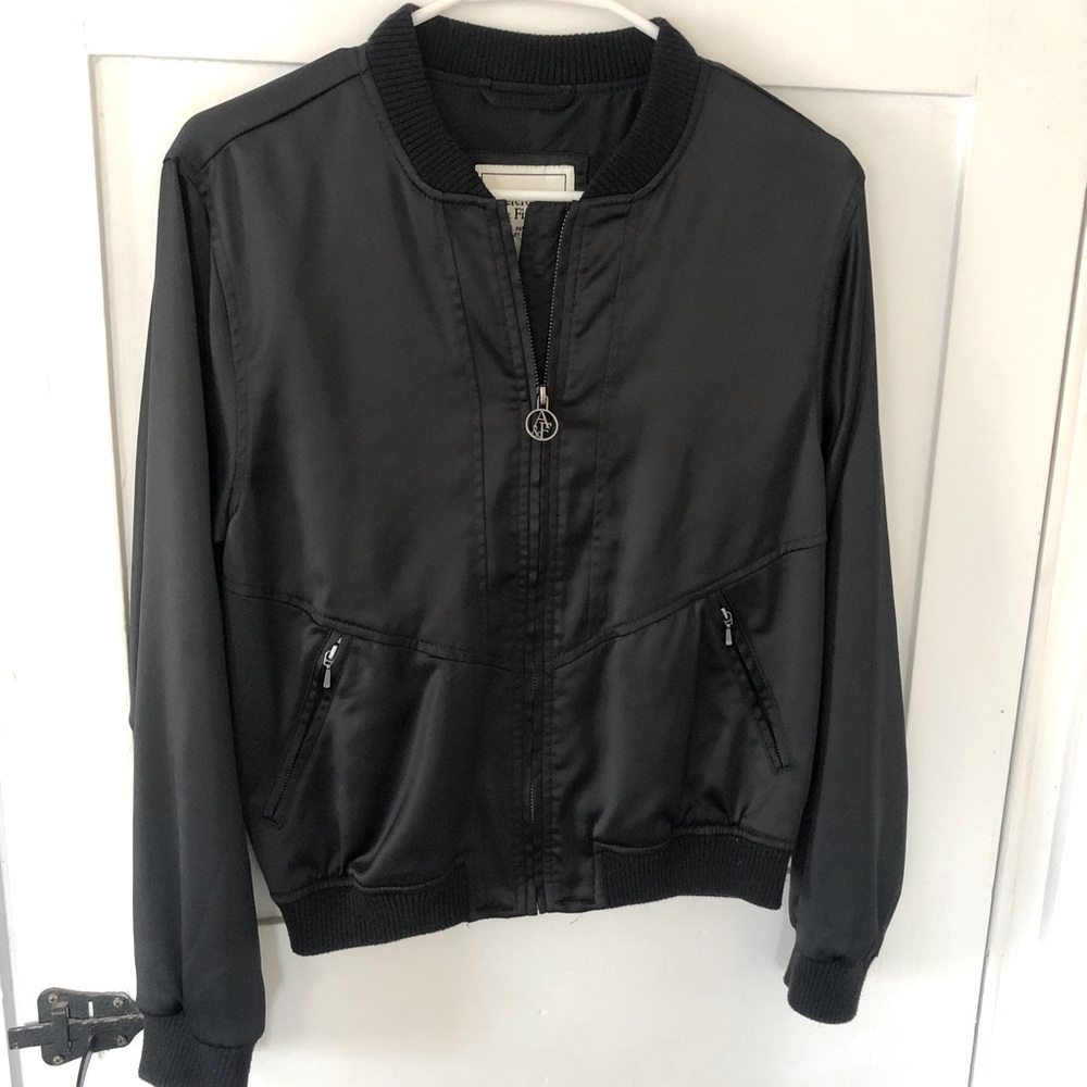 Abercrombie & Fitch Silky Lightwght Bomber Jacket